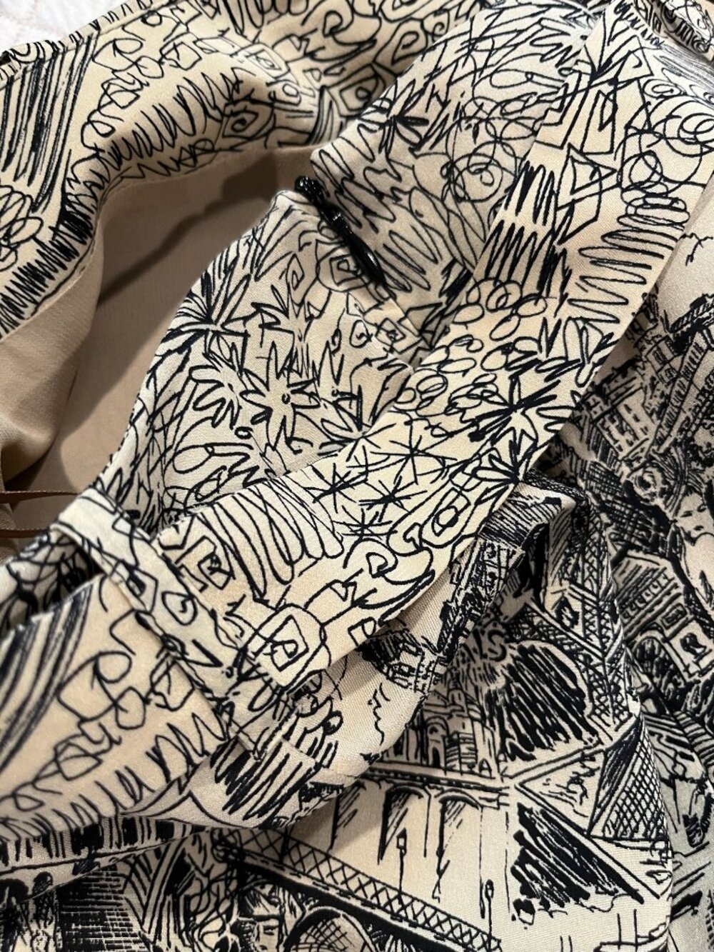 EUC JEAN PAUL GAULTIER FEMME Beige & Black Pencil Silk Skirt, Paris print, Sz 6 - Picture 11 of 16